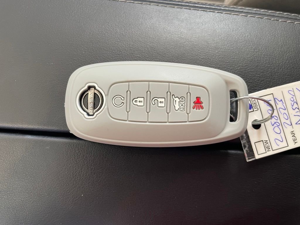 Used 2023 White Nissan SV image 18