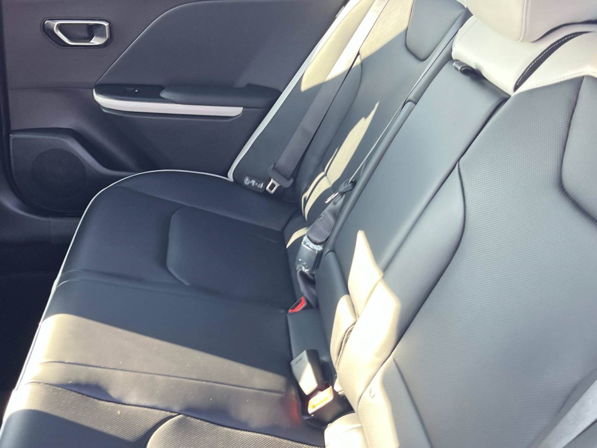 New 2026 Snow White Pearl Kia GT-Line image 19