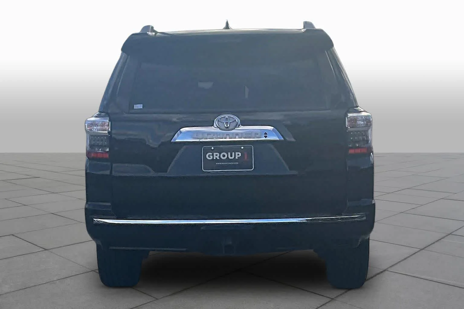 Used 2019 Midnight Black Metallic Toyota Limited image 5