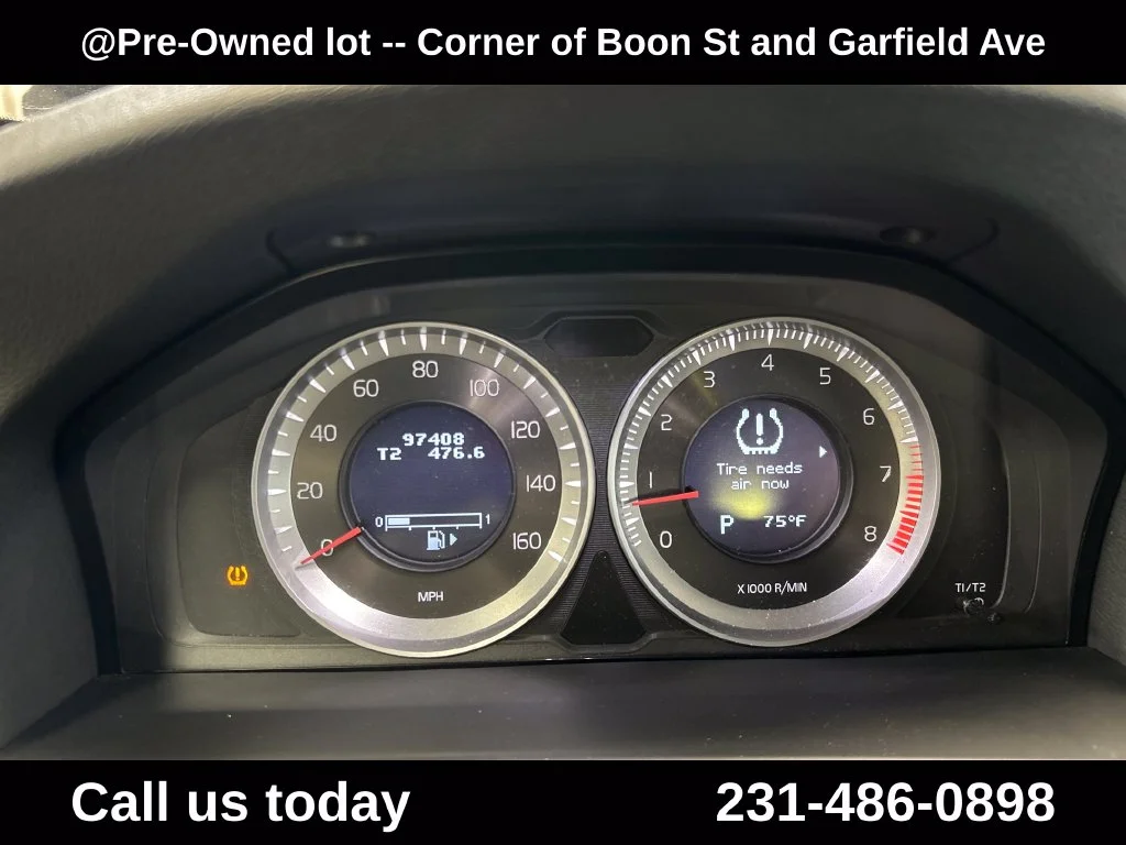 Used 2013  Volvo T5 image 24