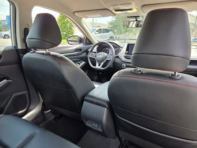 2025 Nissan Altima SR - Photo 16