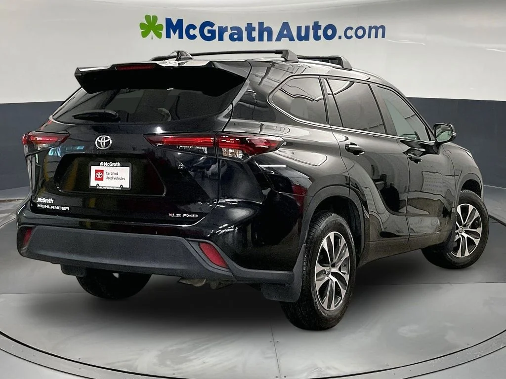 Used 2024 Black Toyota XLE image 16