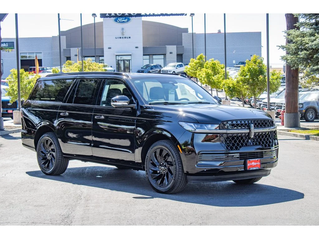 New 2026 Infinite Black Metallic Clearcoat Lincoln Reserve image 2