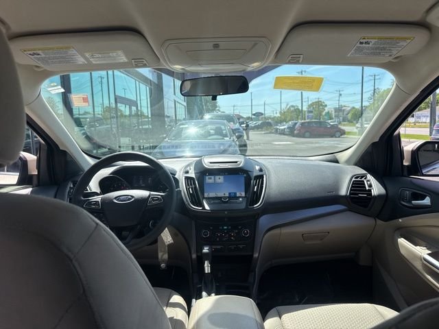 Used 2017 Gold Ford SE image 10