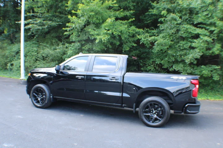 Used 2024 Black Chevrolet Custom image 3