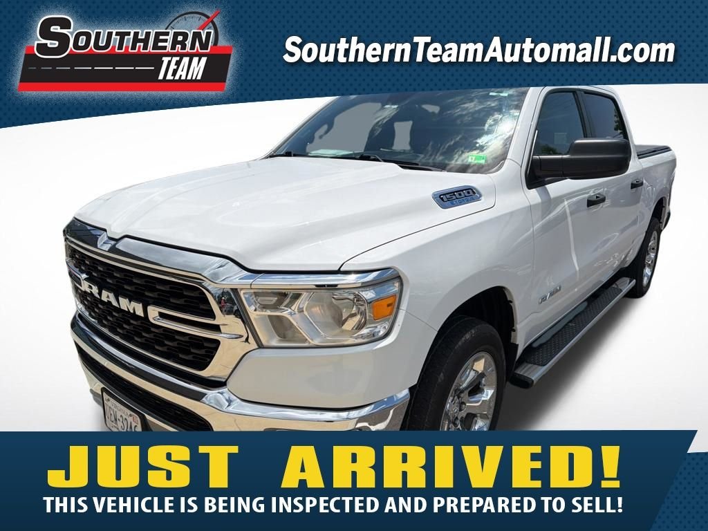 2023 RAM 1500 Big Horn/Lone Star 4x4 Crew Cab 5'7's photo