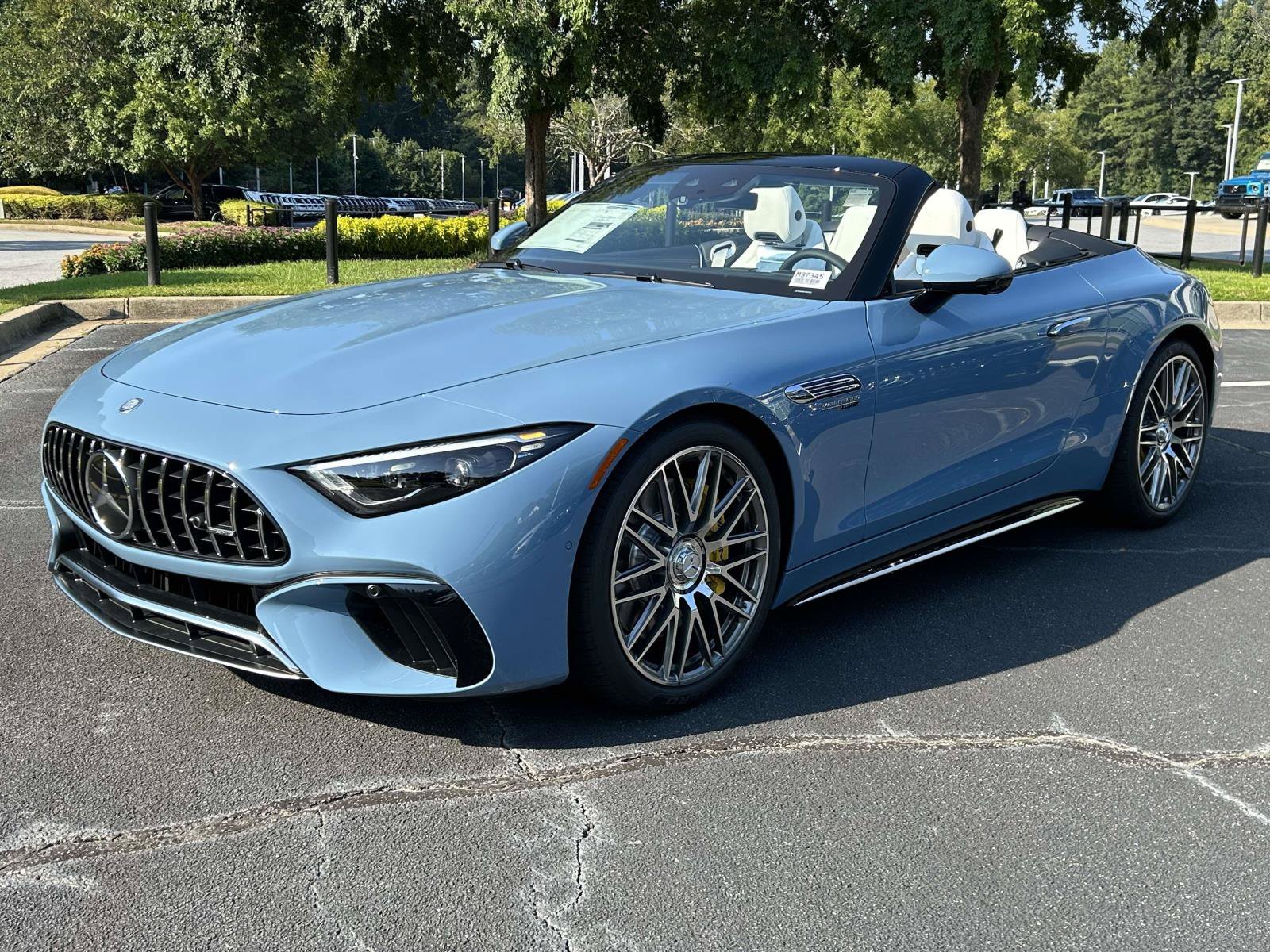 New 2027 MANUFAKTUR China Blue Solid Mercedes-Benz AMG® SL 55 Roadster image 3