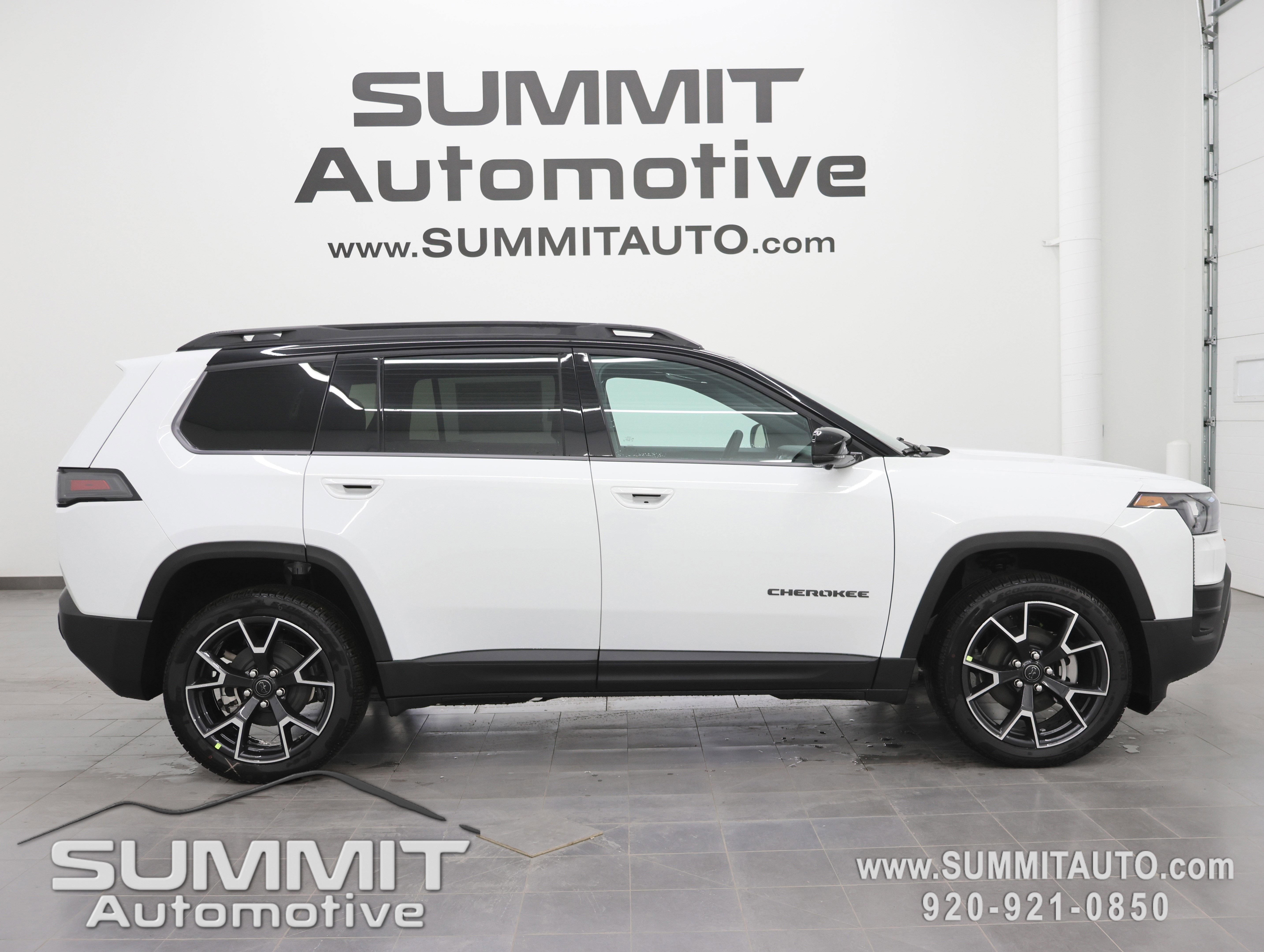 New 2026 Bright White Clear-Coat Exterior Paint Jeep Overland image 1