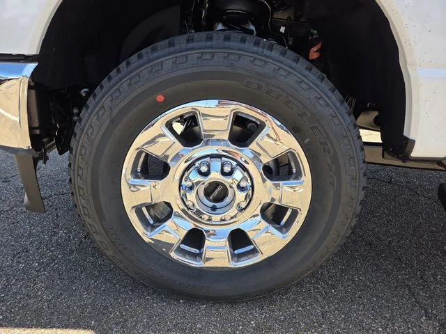 New 2026 Star White Metallic Tri-Coat Ford F-250® Lariat® image 44