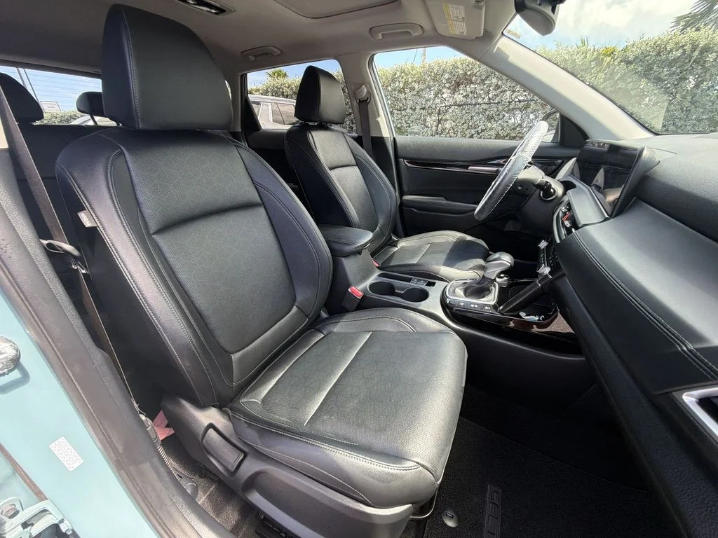 Used 2024 Blue Kia SX image 35