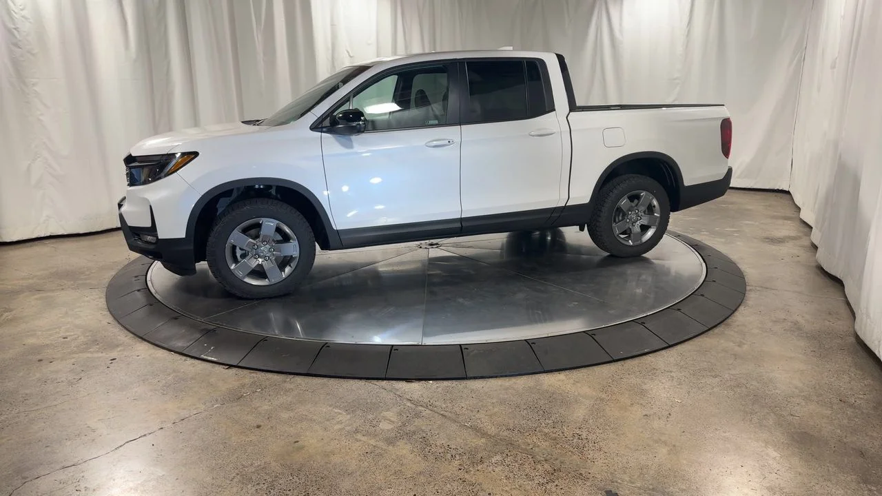 2025 Honda Ridgeline TrailSport - Photo 6