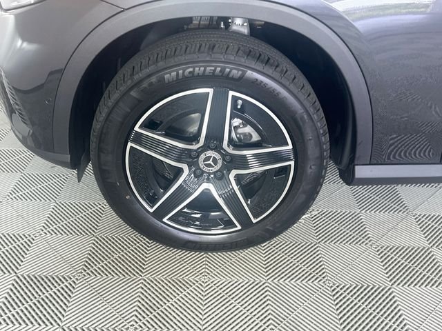 New 2026 Graphite Grey Metallic Mercedes-Benz GLC 300 image 30