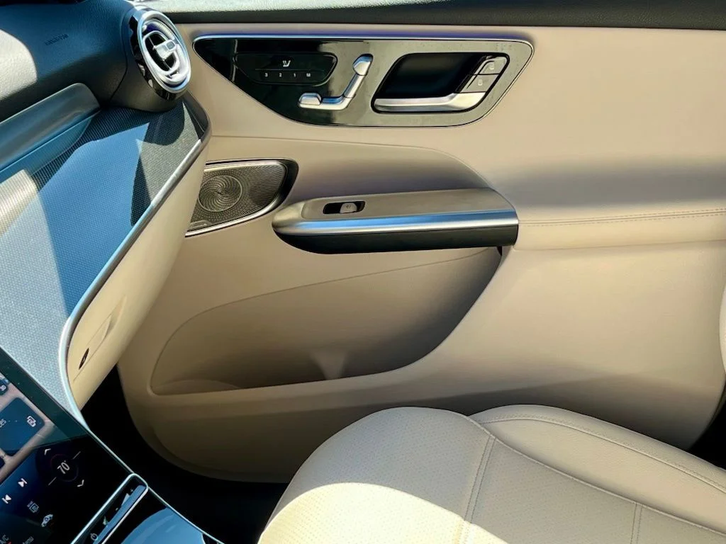Certified Used 2026  Mercedes-Benz GLC 300 image 14