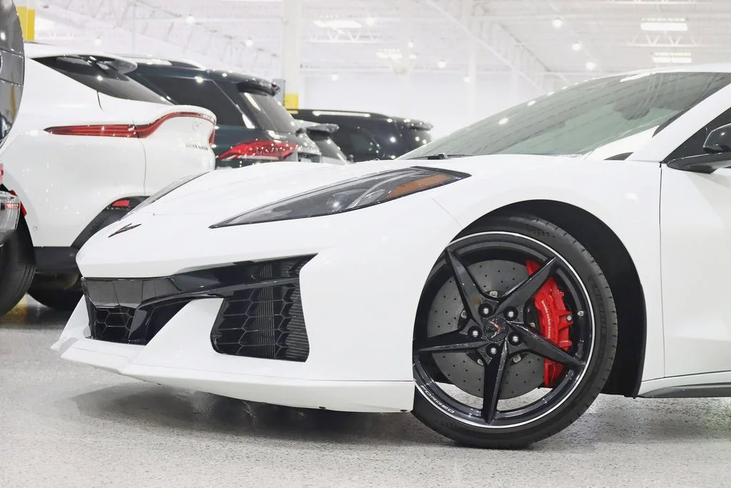 Used 2025 White Chevrolet E-Ray image 2