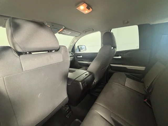 Used 2015 Silver Toyota SR5 image 14