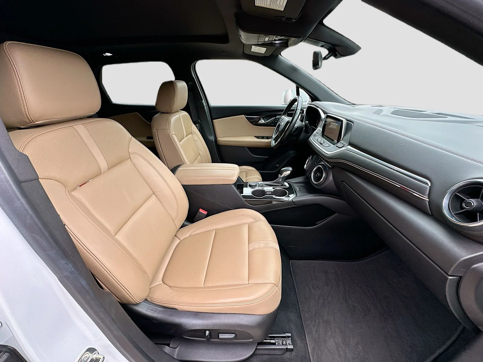 Used 2019 White Chevrolet Premier image 30