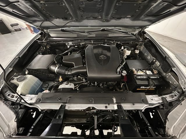 Used 2021 Silver Toyota SR5 image 21