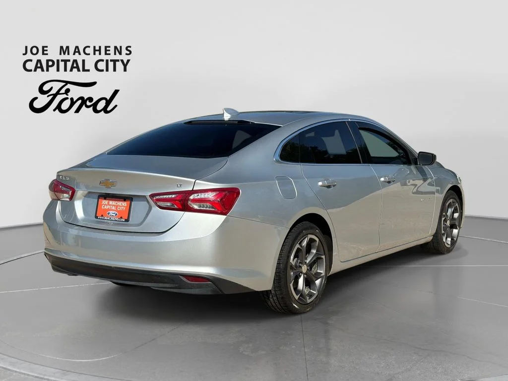 Used 2022 Silver Chevrolet LT image 5
