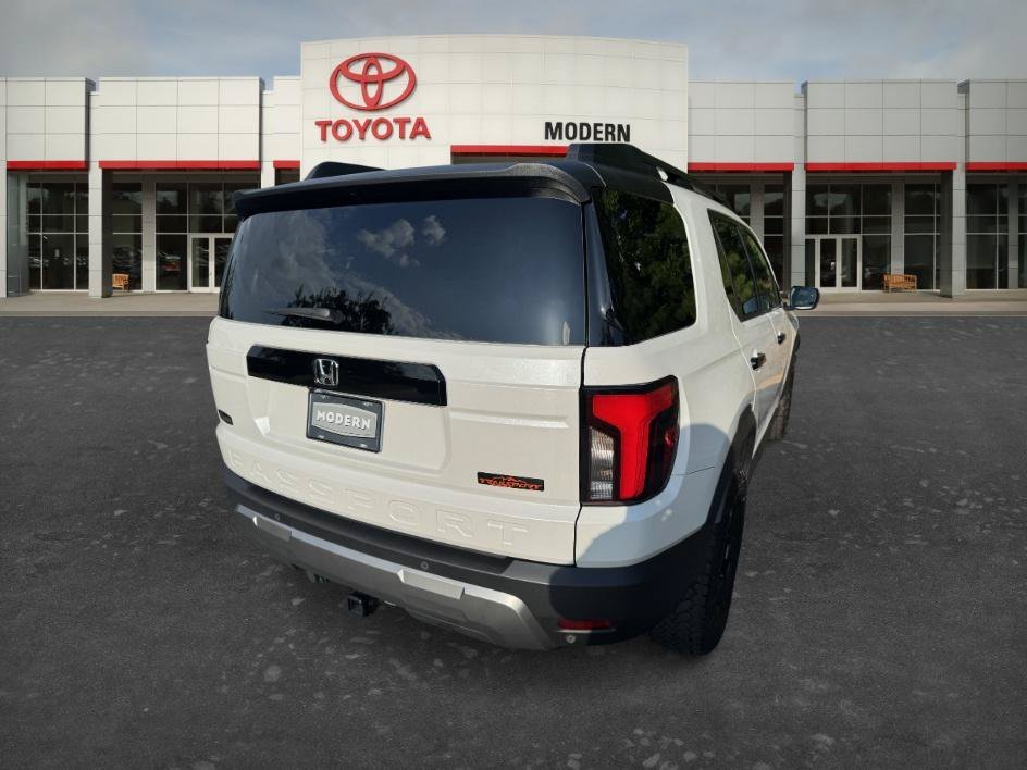 Used 2026 Platinum White Honda TrailSport Elite image 5
