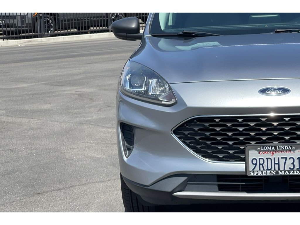 Used 2022 ICONIC SILVER Ford SE image 42