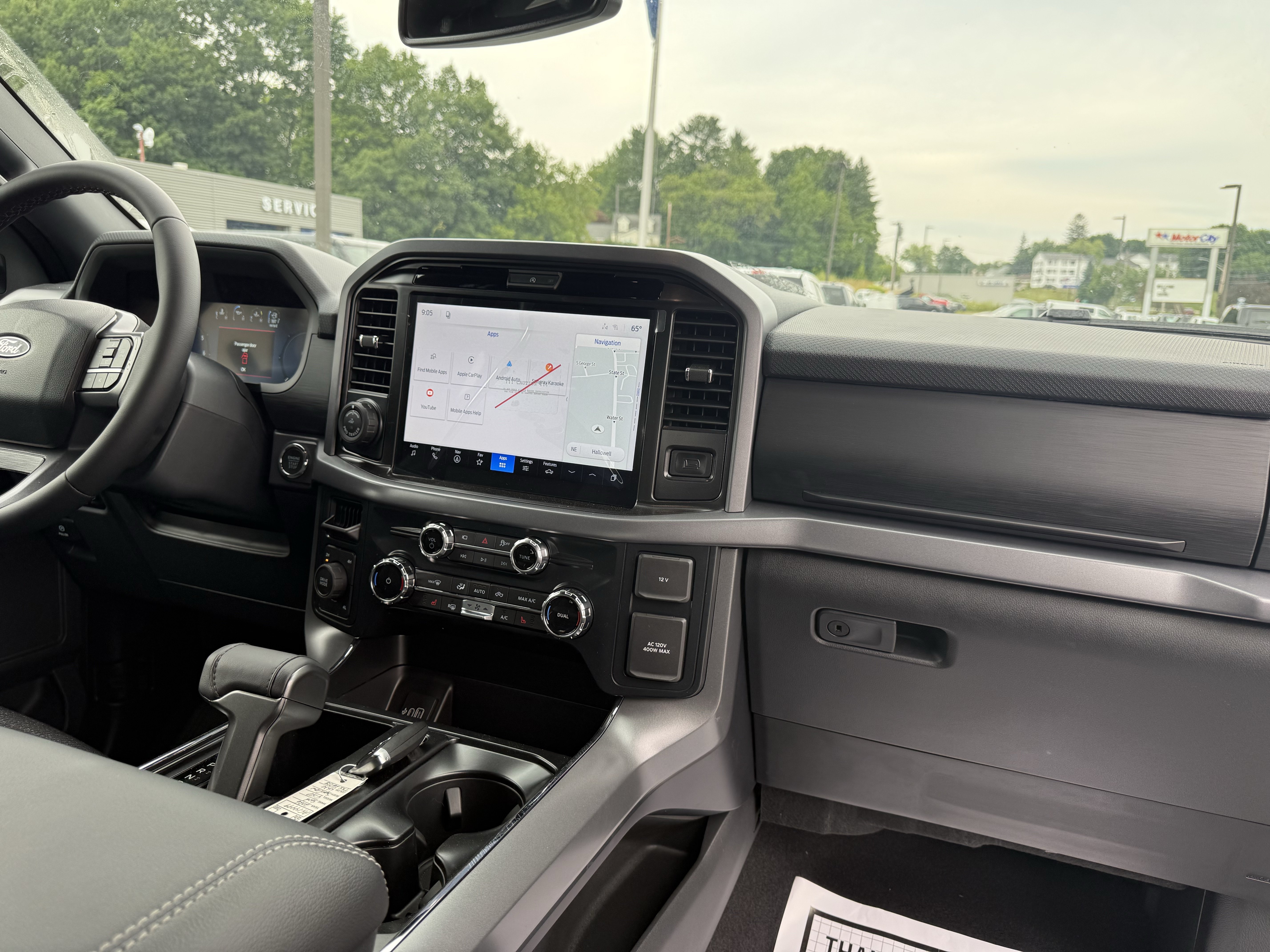New 2026 Oxford White Ford XLT image 4