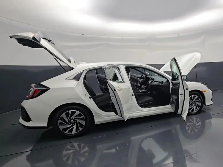 Used 2019  Honda LX Hatchback 4D image 31