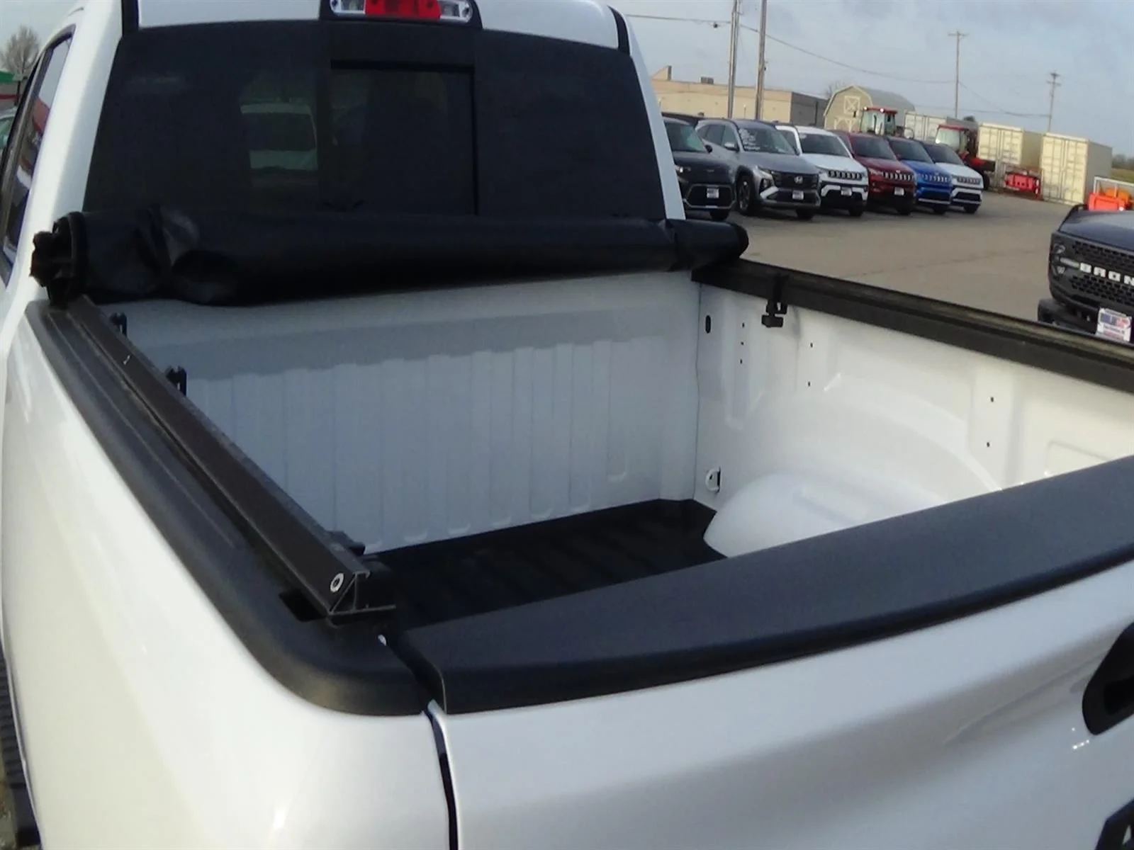 Used 2025 Bright White Clear Coat (pw7) RAM Tradesman image 11