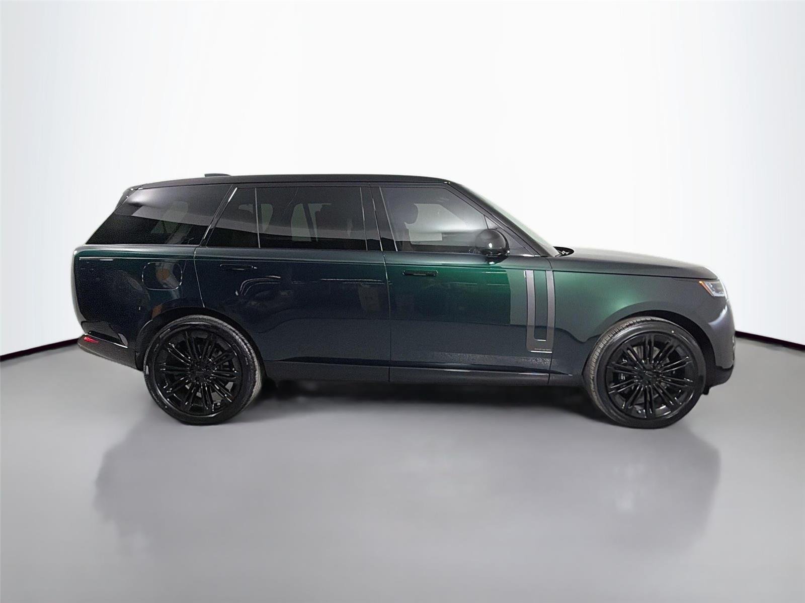 New 2026 British Racing Green LAND ROVER Autobiography image 4