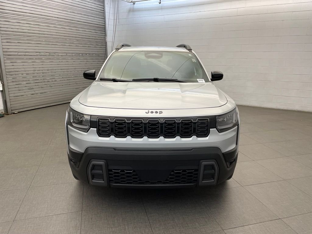 New 2026 Silver Zynith Clear-Coat Exterior Paint Jeep Laredo image 6