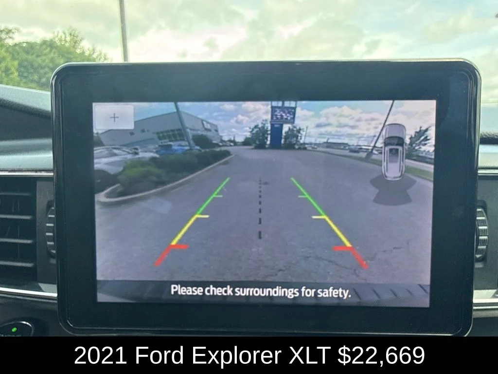 Used 2021 Black Ford XLT image 30