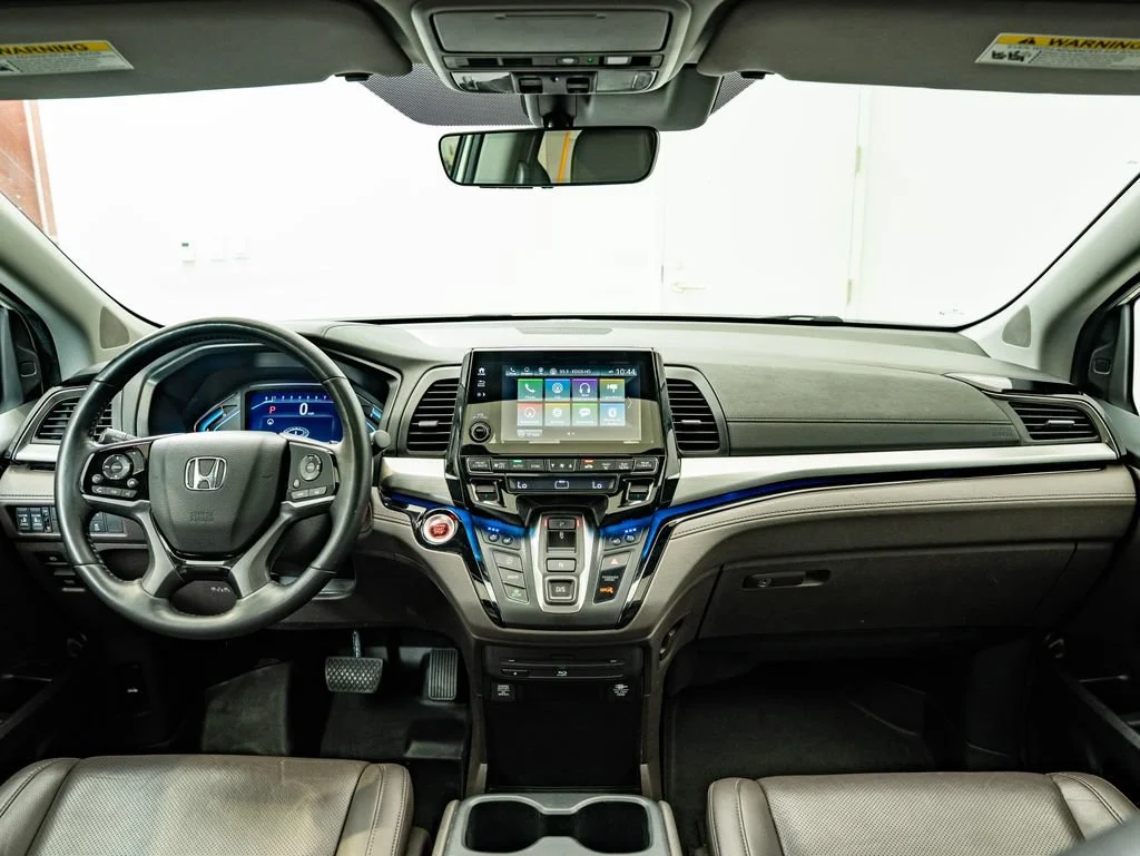 Used 2019 White Diamond Pearl Honda Elite image 4