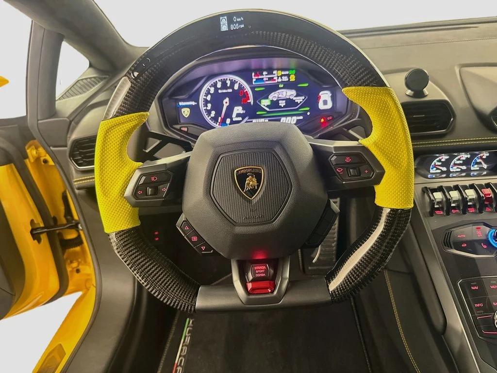 Used 2017 Yellow Lamborghini LP580-2 image 23
