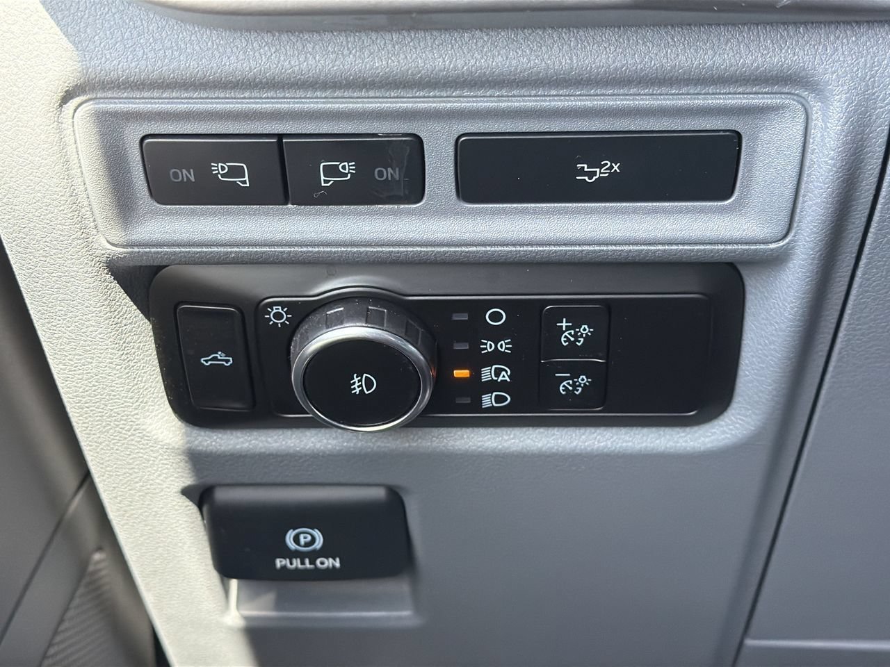 Used 2023 Silver Metallic Ford XLT image 25