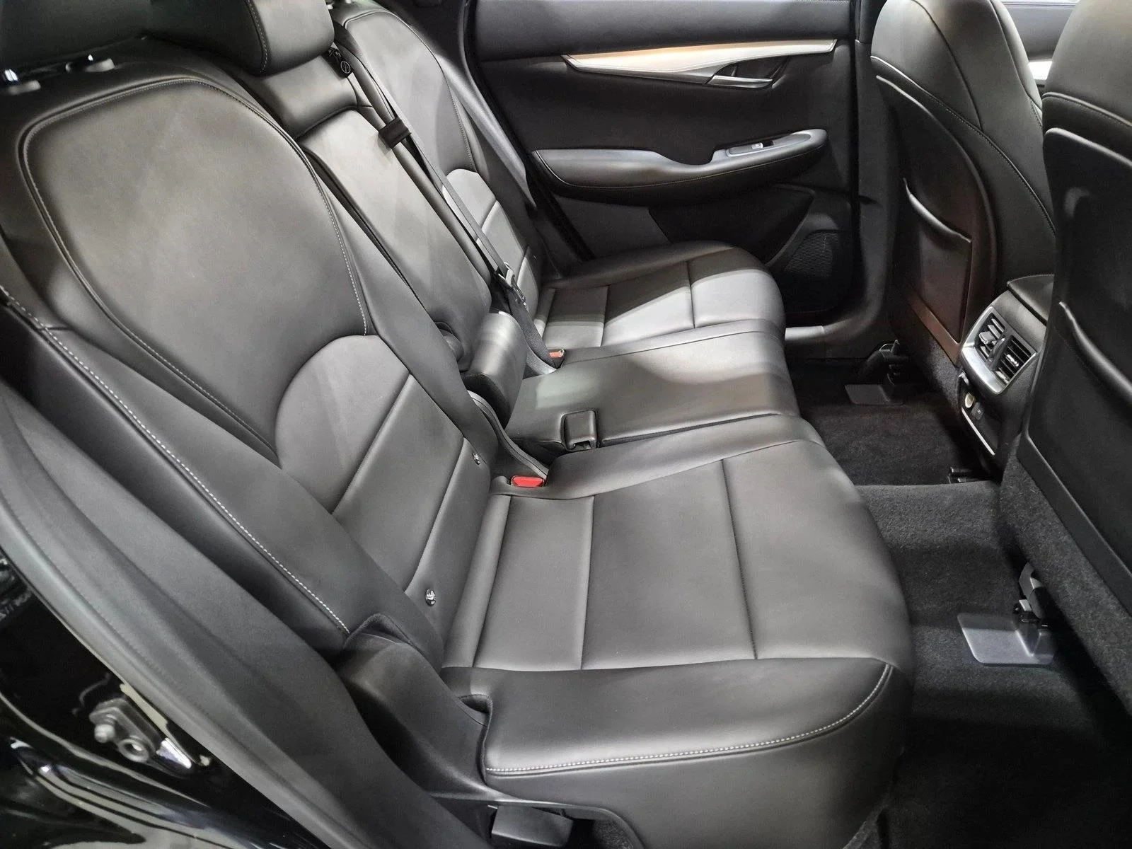 Used 2021 Black Obsidian INFINITI LUXE image 20