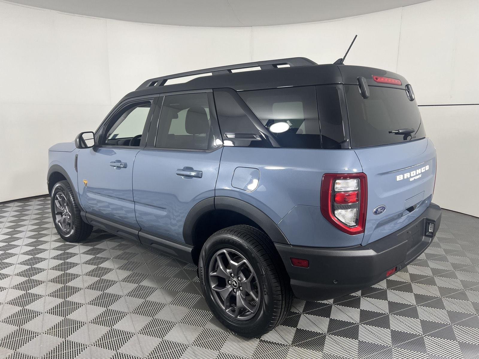 Used 2024 Azure Gray Metallic Tri-Coat Ford Badlands image 10