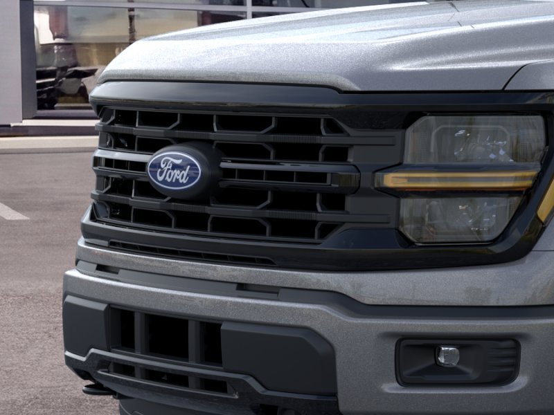 New 2026 Carbonized Gray Metallic Ford XLT image 39