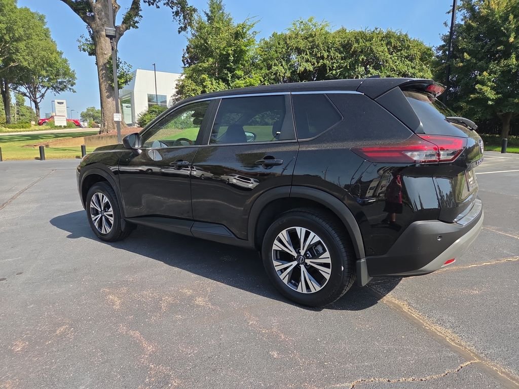 2023 Nissan Rogue SV - Photo 3