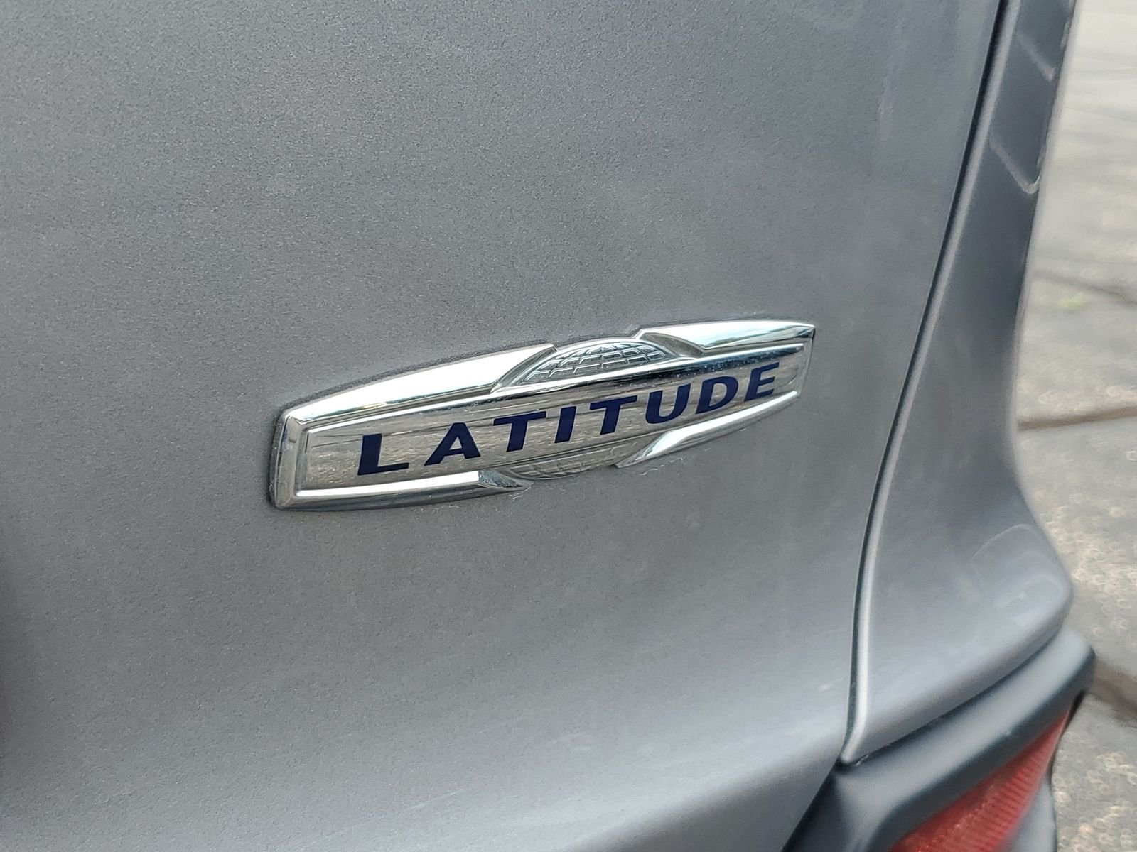 Certified Used 2019 Silver Jeep Latitude Plus image 23