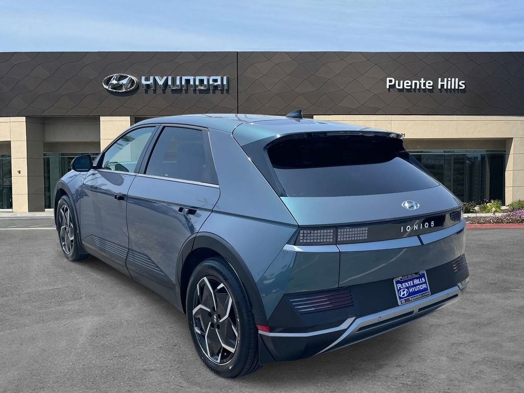 Certified Used 2024 Green Hyundai SEL image 4