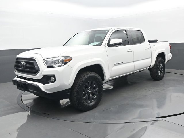 Used 2023 Ice Cap Toyota SR5 image 24