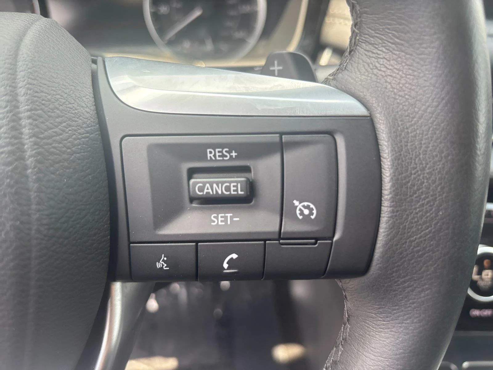 Used 2025 Mineral Black INFINITI PURE image 20