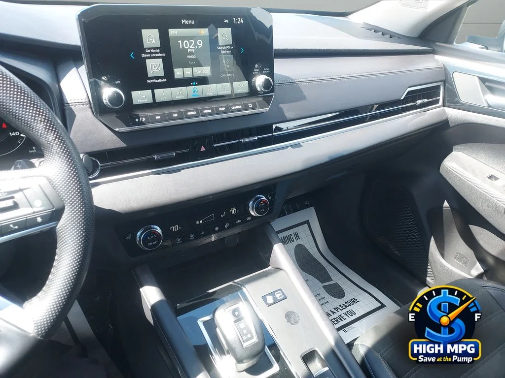 Used 2024 Silver Mitsubishi SE image 15