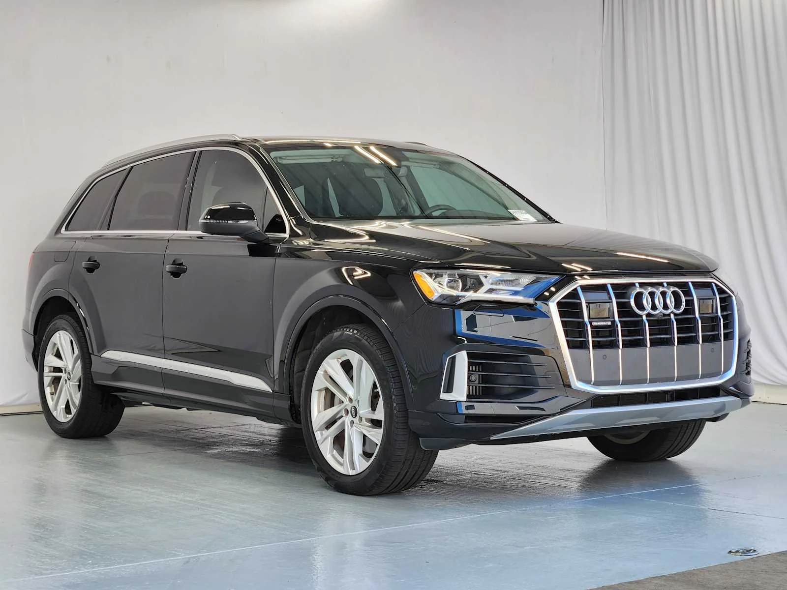 Used 2022 Mythos Black Metallic Audi Premium Plus image 4