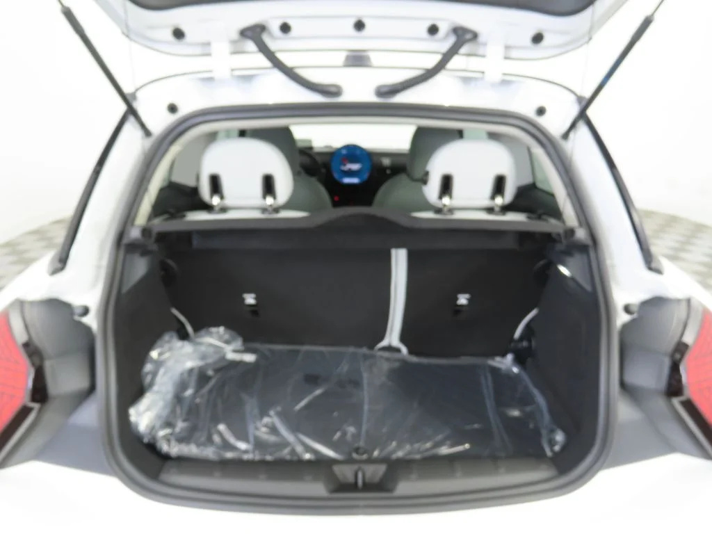 Used 2026 Nanuq White Metallic MINI  image 27