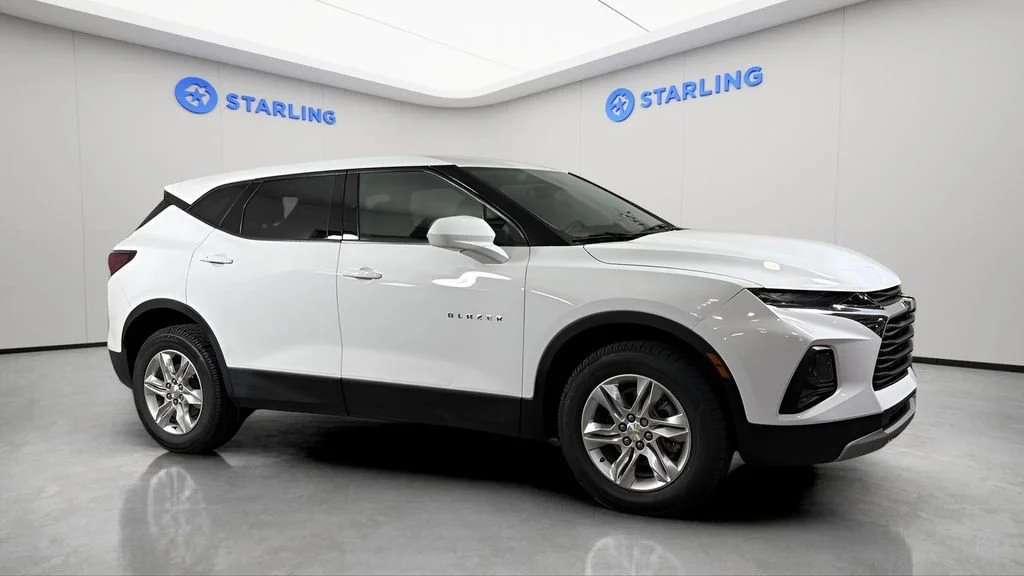 Used 2022 Summit White Chevrolet 2LT image 12