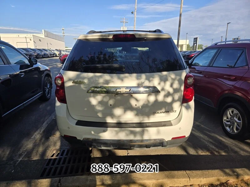 Used 2010 Summit White CHEVROLET LTZ image 3