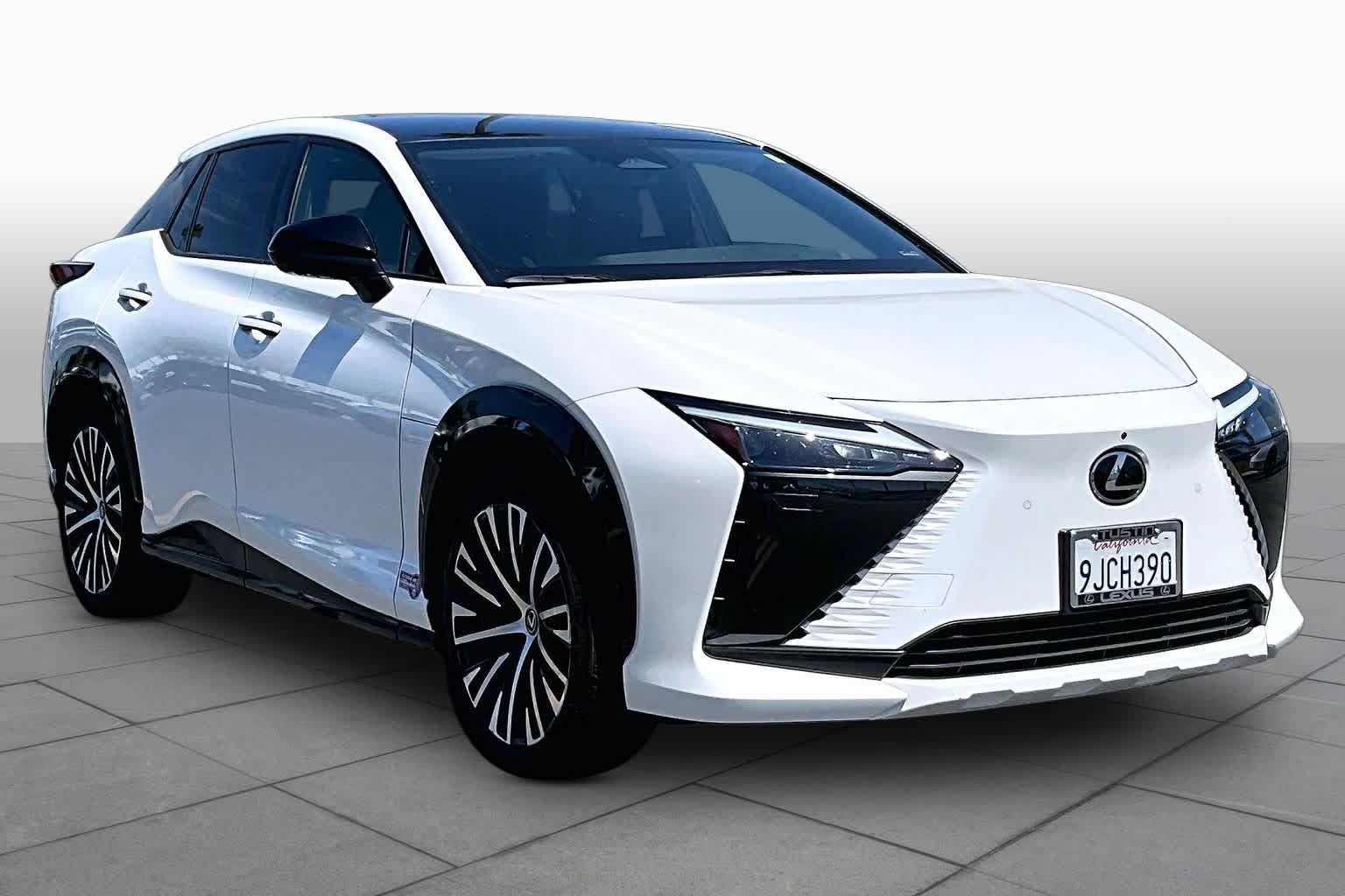 Certified Used 2023 Eminent White Pearl Lexus Premium image 3