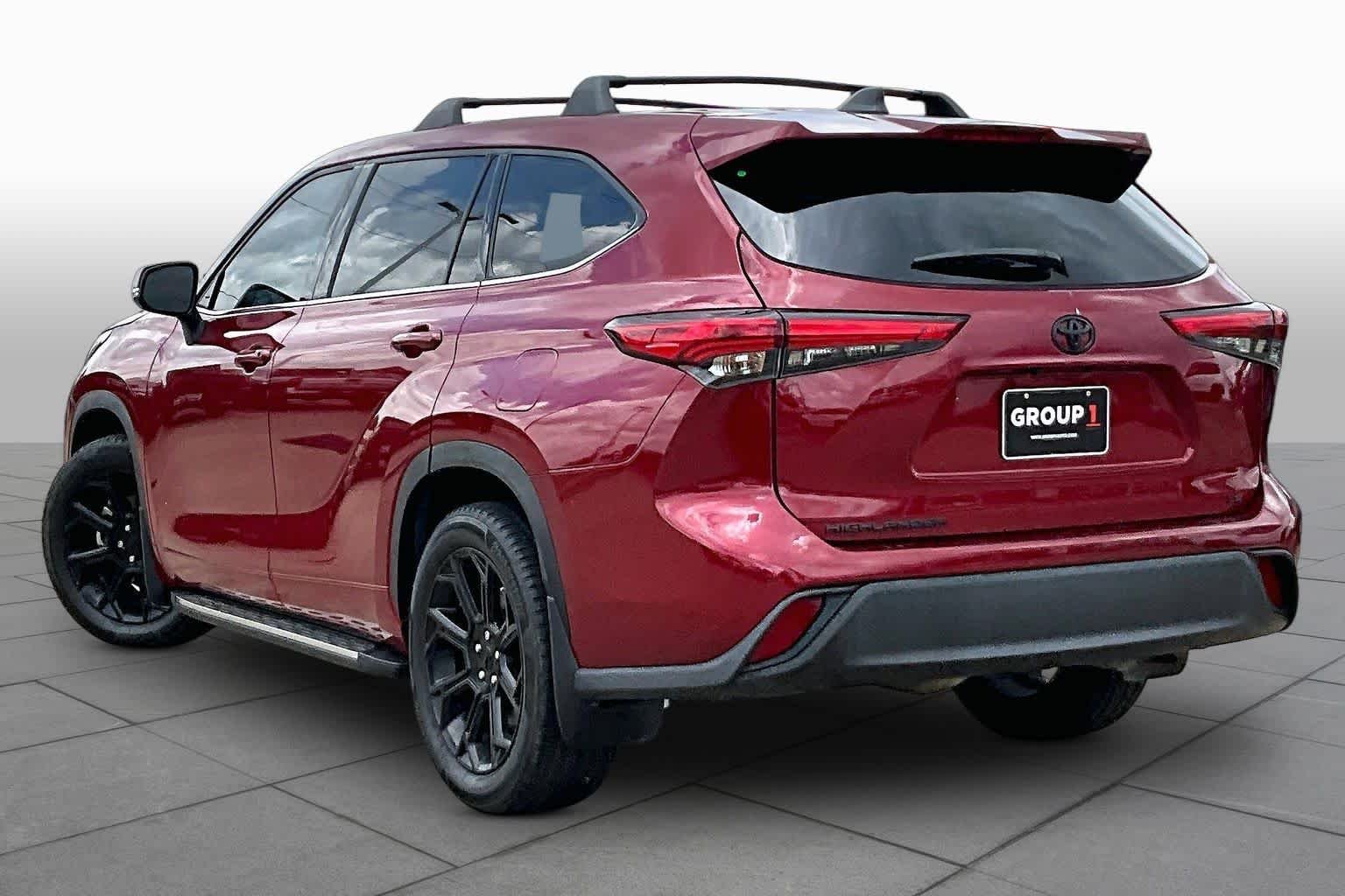 Used 2022 Ruby Flare Pearl Toyota LE image 12
