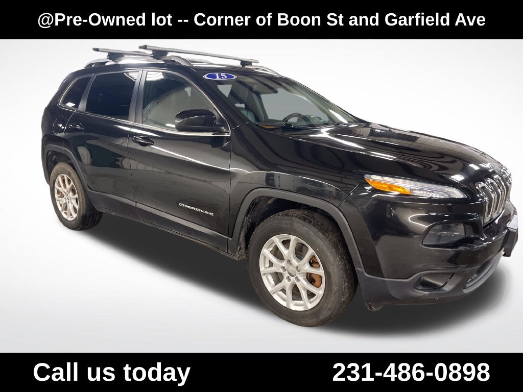 Used 2015 Black Jeep Latitude image 7