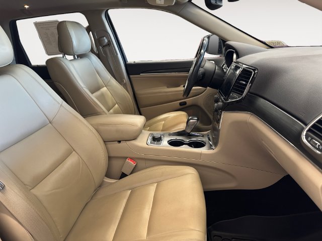 Used 2020 White Jeep Limited image 15